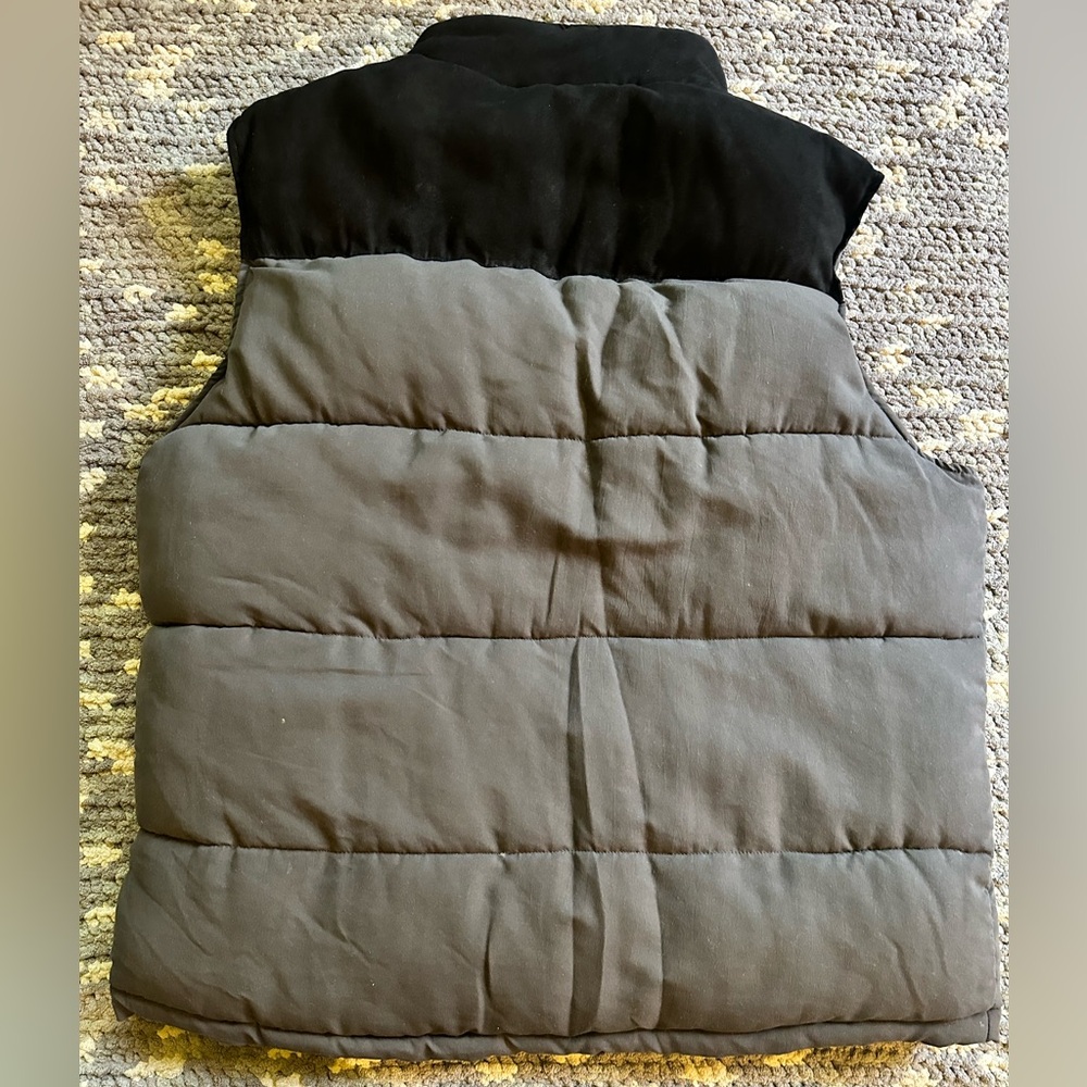 Coleman Gray and Black Puffer Vest, XL - Picture 7 of 9